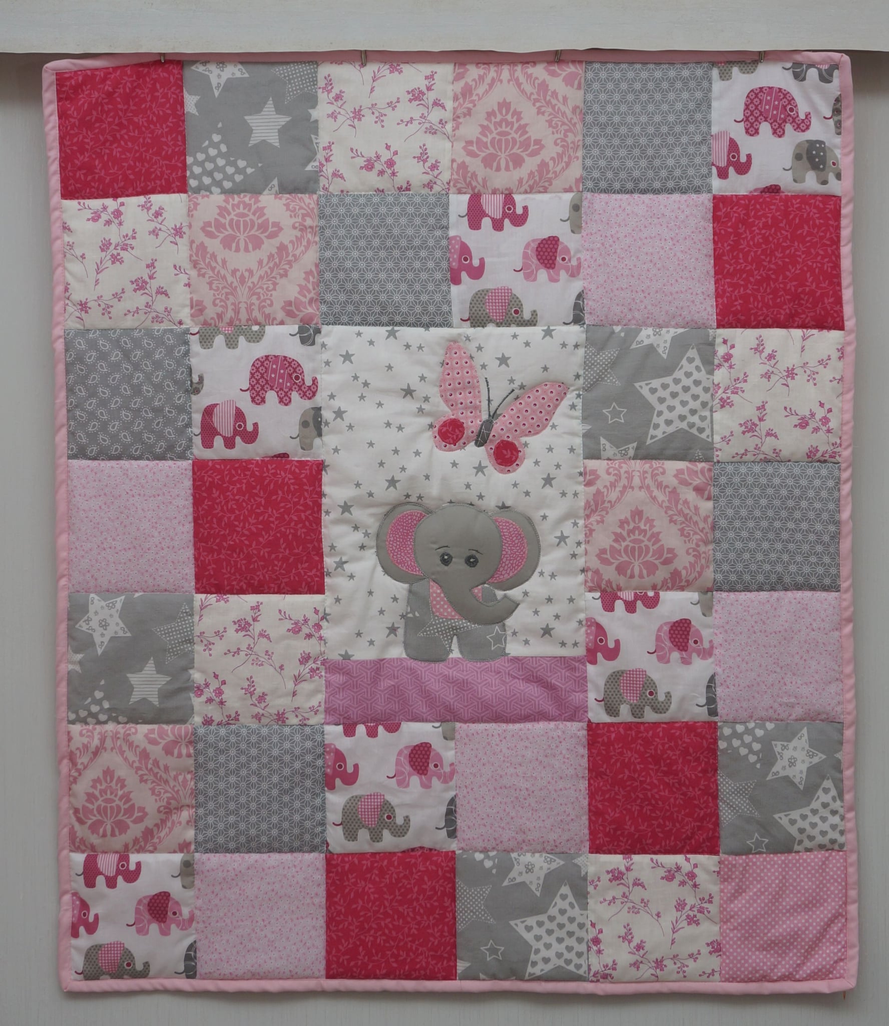 2609 Baby Quilt 01 Elephant pink