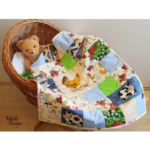 2005 Baby quilt Chicken 02b v.jpg